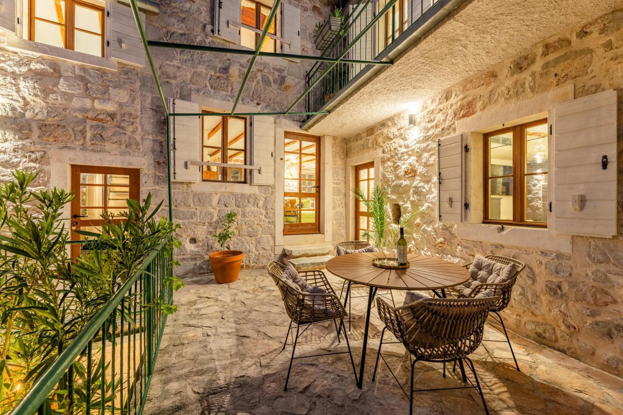 Villa Dvor Pitve Jelsa  Esterno foto